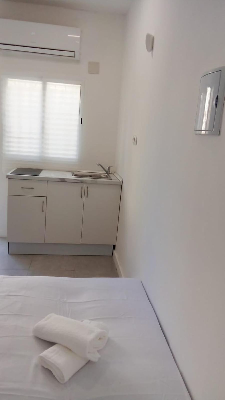 Estudio Encantador Cerca Del Carrefour Rosaleda 1 Málaga Buitenkant foto
