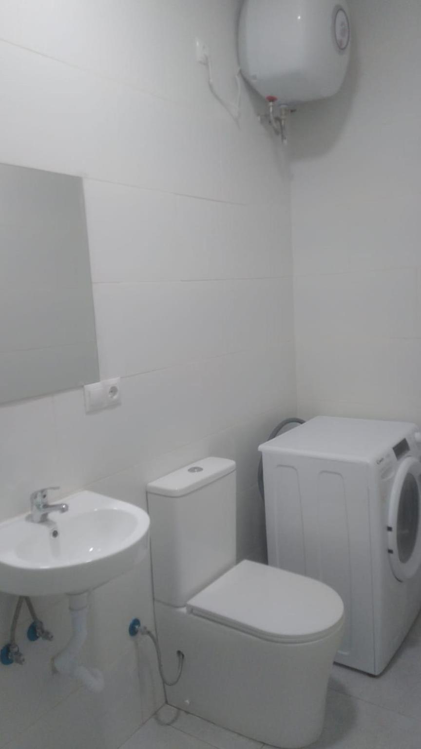 Estudio Encantador Cerca Del Carrefour Rosaleda 1 Málaga Buitenkant foto