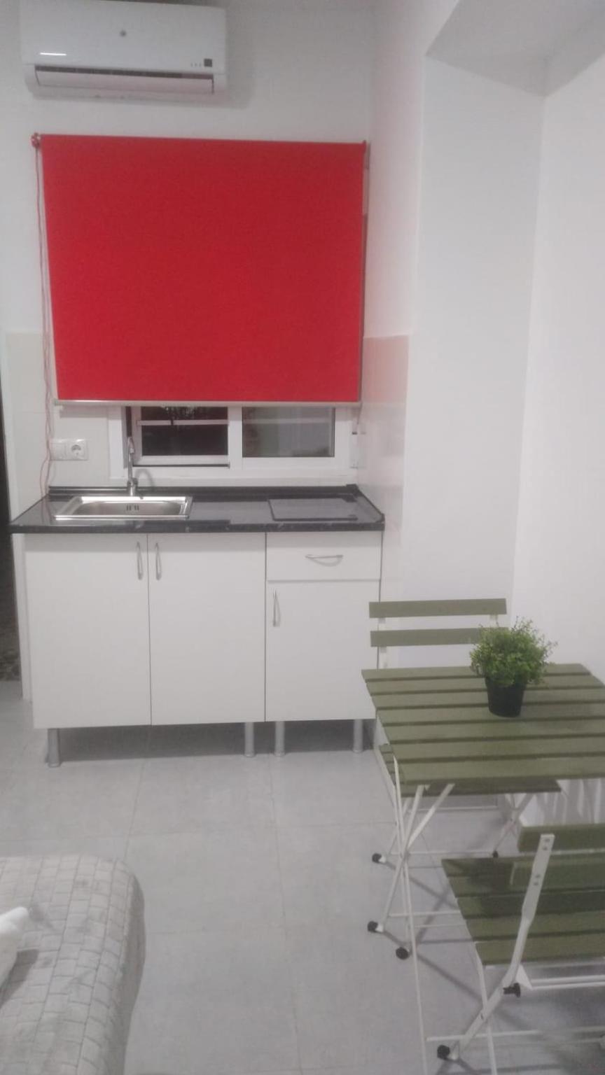 Estudio Encantador Cerca Del Carrefour Rosaleda 1 Málaga Buitenkant foto